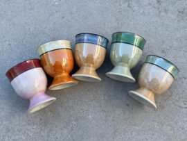 Kleurrijke set eierdopjes