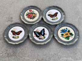 5 wandbordjes tin-porselein bloem vlinder