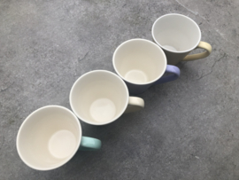 Set vintage pastelkleurige mokjes