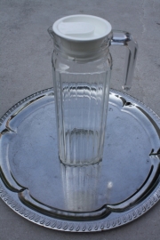 Glazen karaf ribbel smal