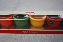 Vintage set kunststof eierdopjes "Emsa"