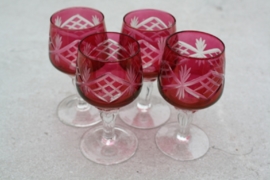 Set glaasjes gekleurd glas