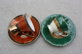 Set van 2 kleine kopjes groen, rood, goud