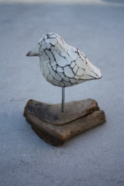 Vogel op houten voet whitewash 5