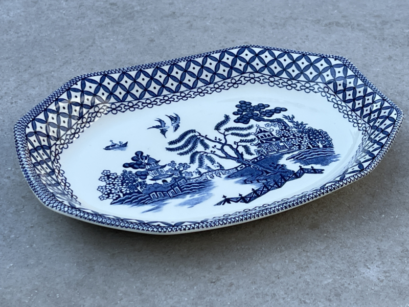 Blue Willow, Covered Serving Dish, J&G Meakin, Royal Staffordshire