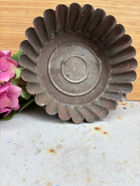 Brocante metalen bakvorm