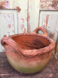 Set old terracotta pots