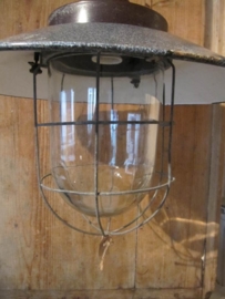 Super gave oude industrieëlle lamp met emaille kap