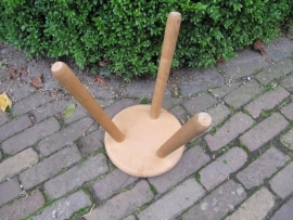 Brocante houten (melk)krukje