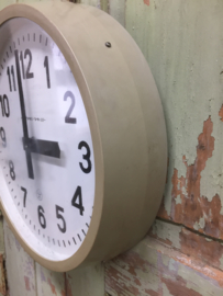 Vintage clock with olive green border