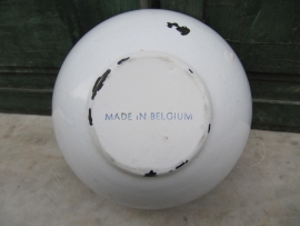 Brocante white enamel bowl. Made in Belgium.