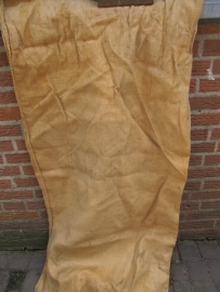 Oude jute brood zak uit het Belgische leger uit 1948