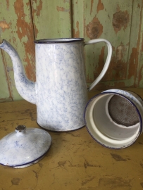 Brocante koffiepot met filter