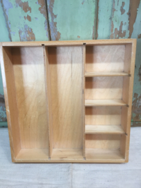 Vintage houten bakje met vakverdeling