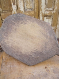 Oude grote snijplank met handvat