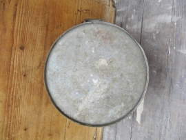 Brocante zinc tub with two ears.