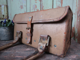 Oude Engelse leren tas