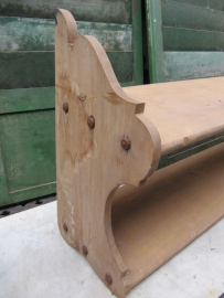Antieke mooie houten regaal