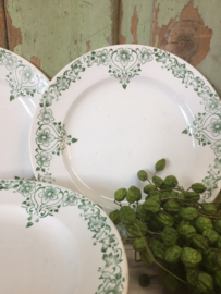 Set van 8 oude borden
