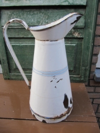 Frans brocante witte emaille waterkan