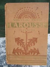Nouveau petit Larousse encyclopedia