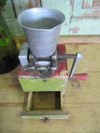 Brocante (decorative) coffee grinder