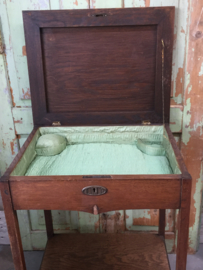 Vintage houten (naai) tafeltje