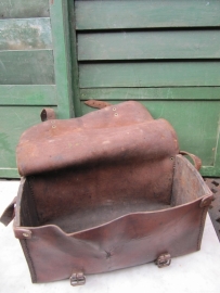 Oude lederen (timmermans) tas
