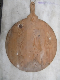 Leuke brocante Roemeense ronde snijplank met handgreep