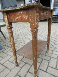 Vintage tafeltje met lade*