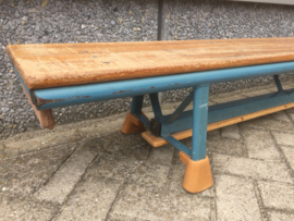 Vintage lange (gym)bank