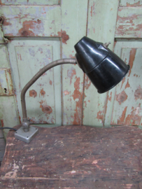 Oude zwarte lamp