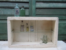 Oud houten apothekers kastje