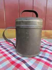 Oud Frans metalen bakje