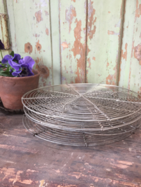Beautiful brocante old cake grilles in various sizes