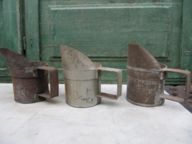 Brocante old metal sink cleanser