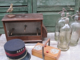 Nice little brocante sewing box with accessories