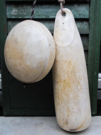 Oude leuke kunststof stootkussen set voor een boot