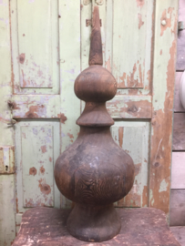 Antieke houten (toren) spits