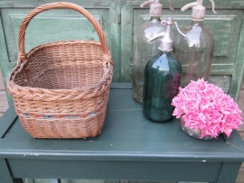 French brocante basket with handle