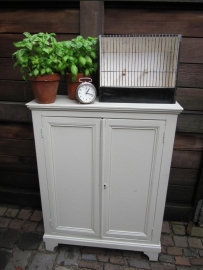 Oude brocante vogelkooi.