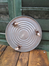 Sink coaster on wheels