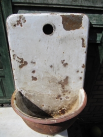 Cast iron fountain / water dish