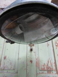Industrial haninglamp with glass plate