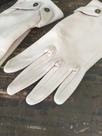 Paar oude dames handschoenen