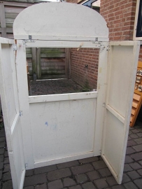Oude houten poppenkast