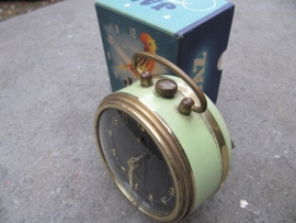 Groenkleurige wekker met goudkleurige accenten en originele doos