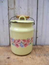 Enamel yellow bucket with cover