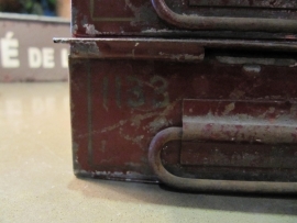 Brocante Amerikaans metalen afstort cassette