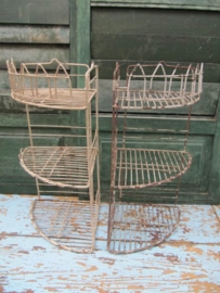 Brocante hoekconsole van metaaldraad